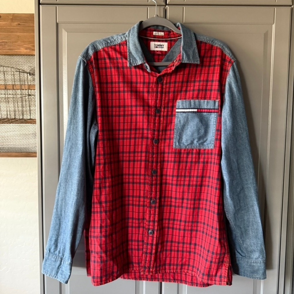 Tommy Jeans Mens‎ Classic Fit Plaid Button Down Long Sleeve Shirt,Red Blue, M